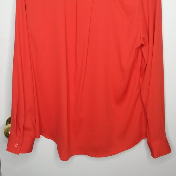 Rickis Collared V-neck Popover Blouse - Picture 8 of 8